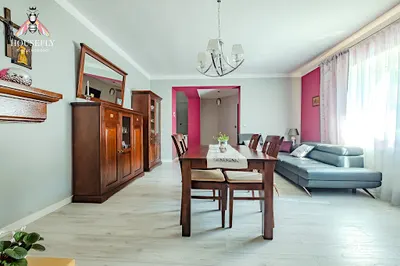 HOUSEFLY - BIURO NIERUCHOMOŚCI GŁOGÓW.